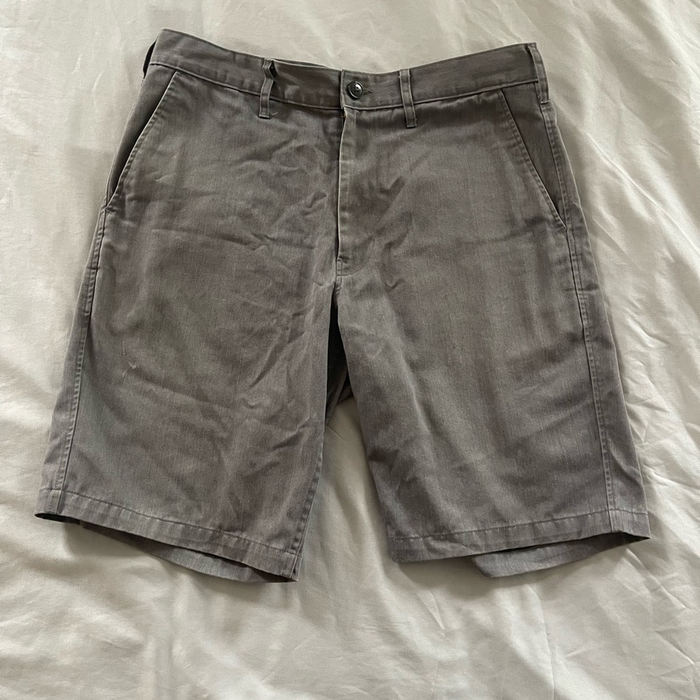 Grey flat front short for man size S waist 28
